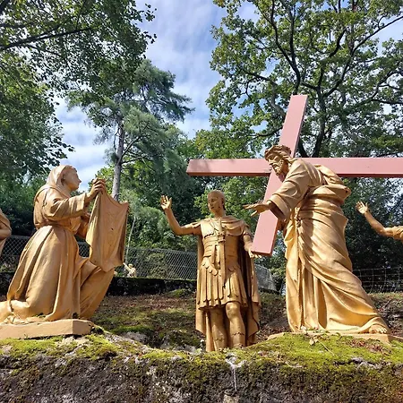 Roc De Massabielle Отель 3*