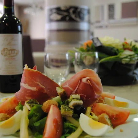 Roc De Massabielle Hotel Lourdes