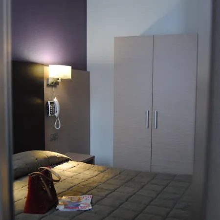 ホテル Roc De Massabielle